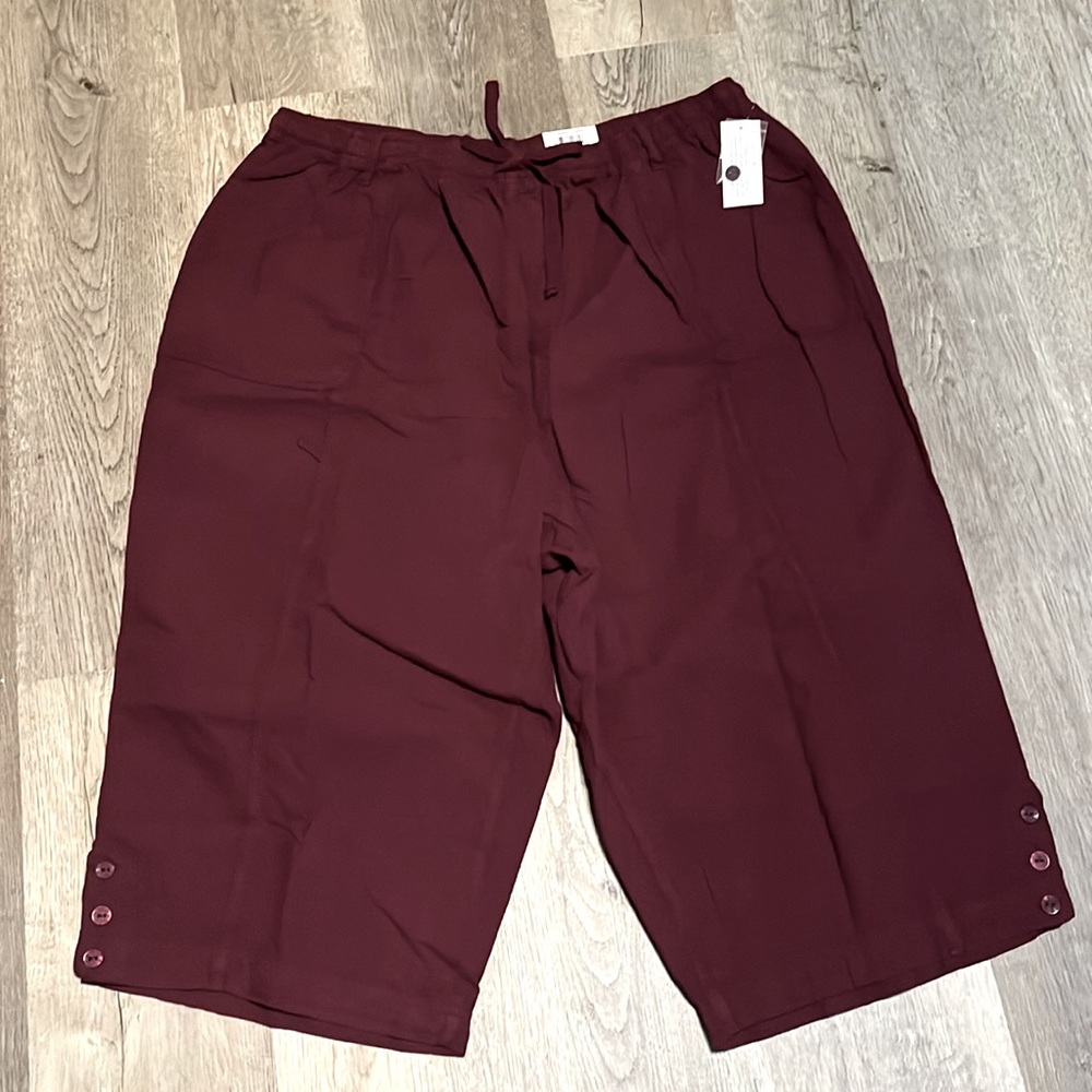 Karen Scott comfort waist Cherry Capri “Merlot” purple Plus size 3X
